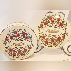 Vintage DeLuxe Needlepoint Flower Design metal tins for Storage‎ - Set Of 2